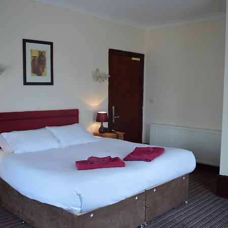 Globe Hotel Колчестър Екстериор снимка