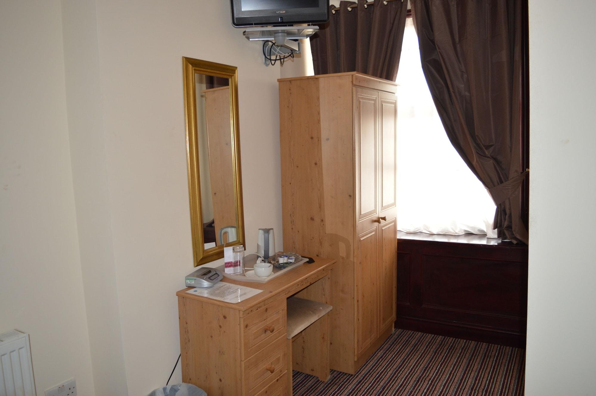 Globe Hotel Колчестър Екстериор снимка