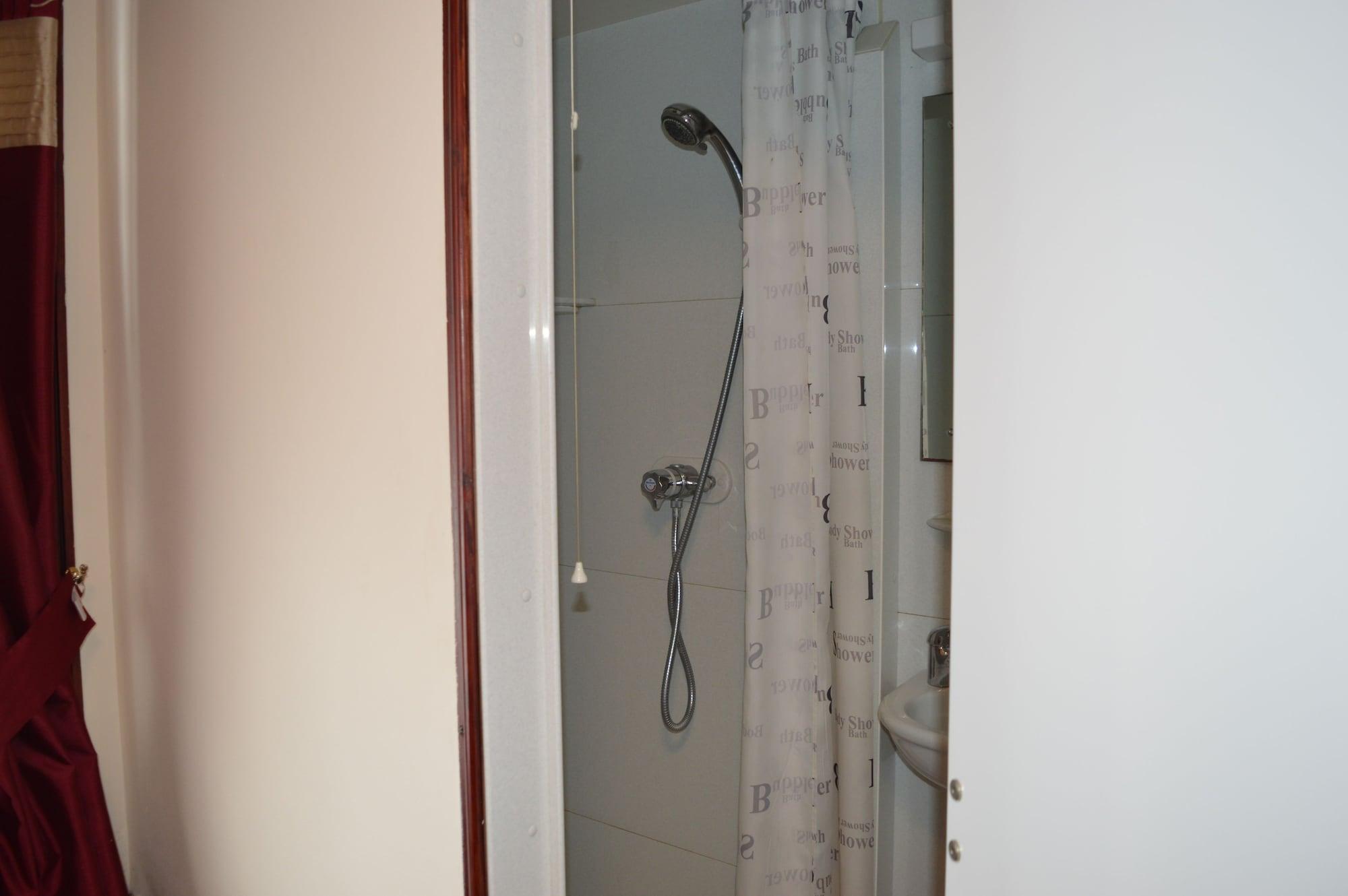 Globe Hotel Колчестър Екстериор снимка