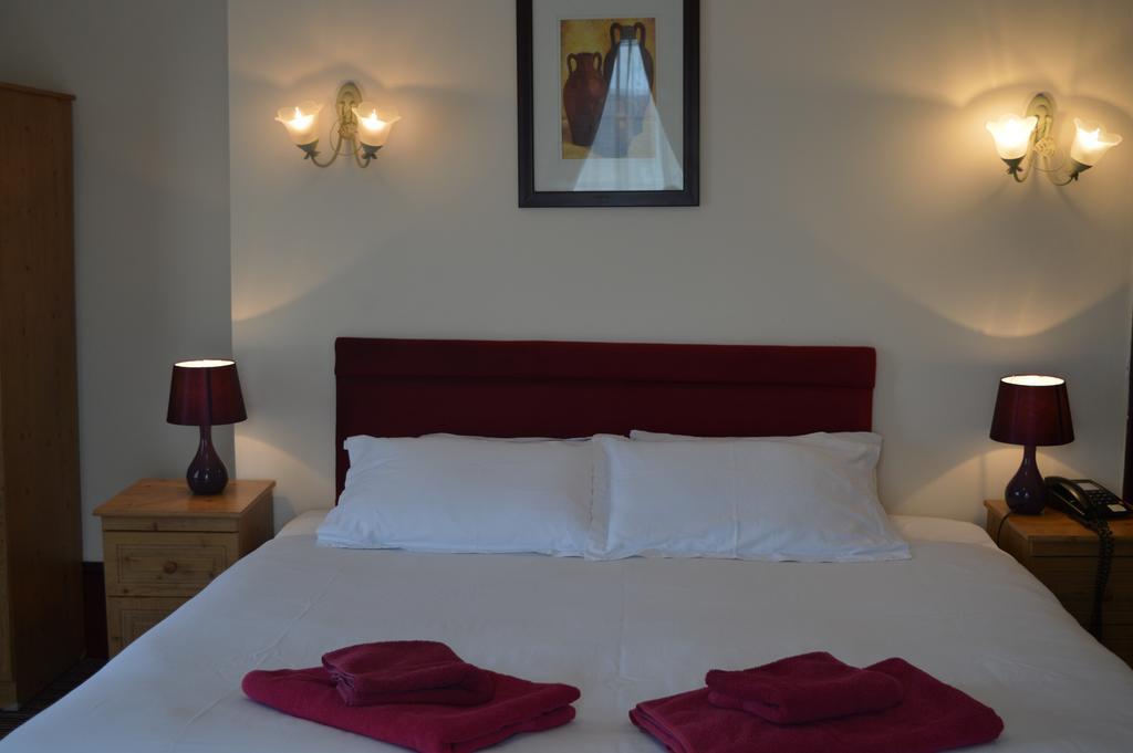 Globe Hotel Колчестър Екстериор снимка