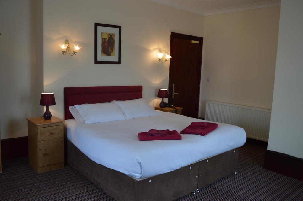 Globe Hotel Колчестър Екстериор снимка
