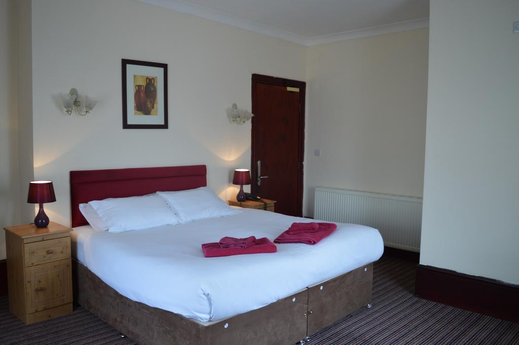 Globe Hotel Колчестър Екстериор снимка